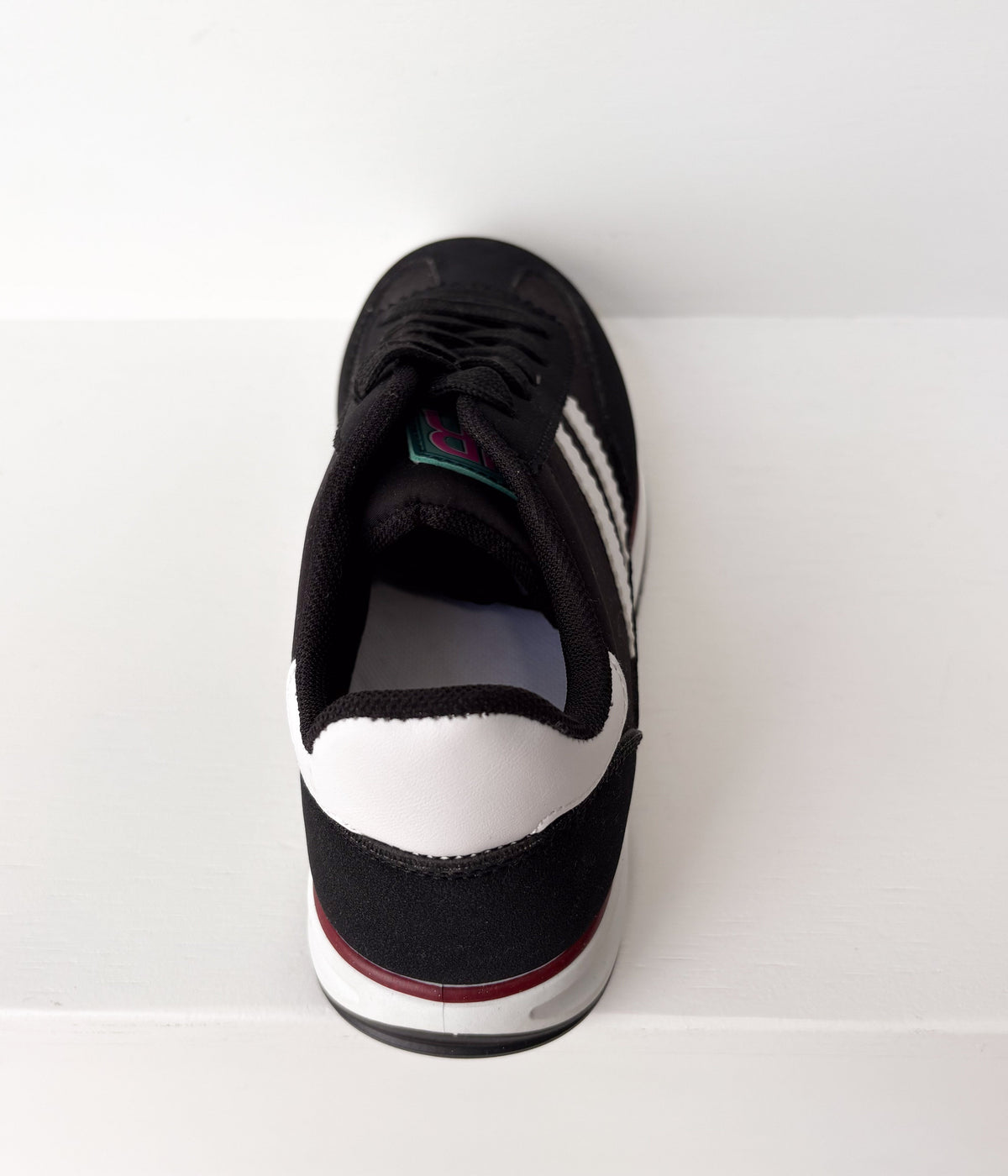 Tokyo Dual Stripe Sneakers in Black