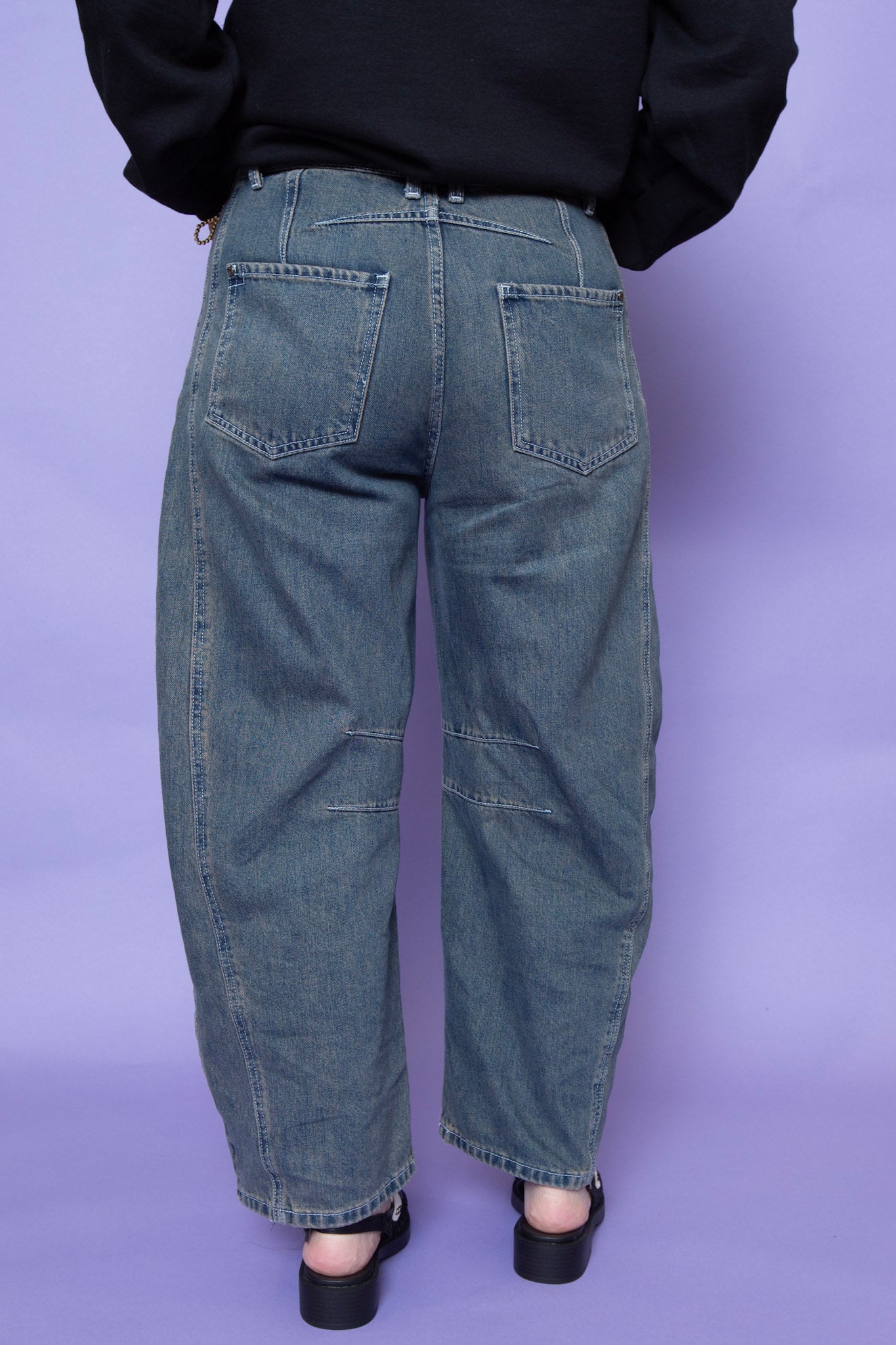 Classic Barrel Jean Dark Wash
