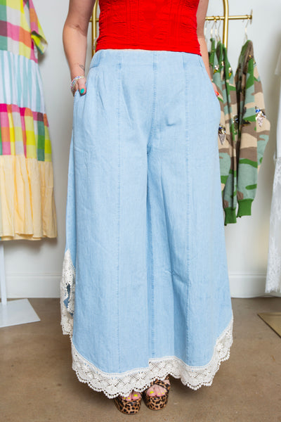 Wide Leg Tulip Lace Hem Jeans