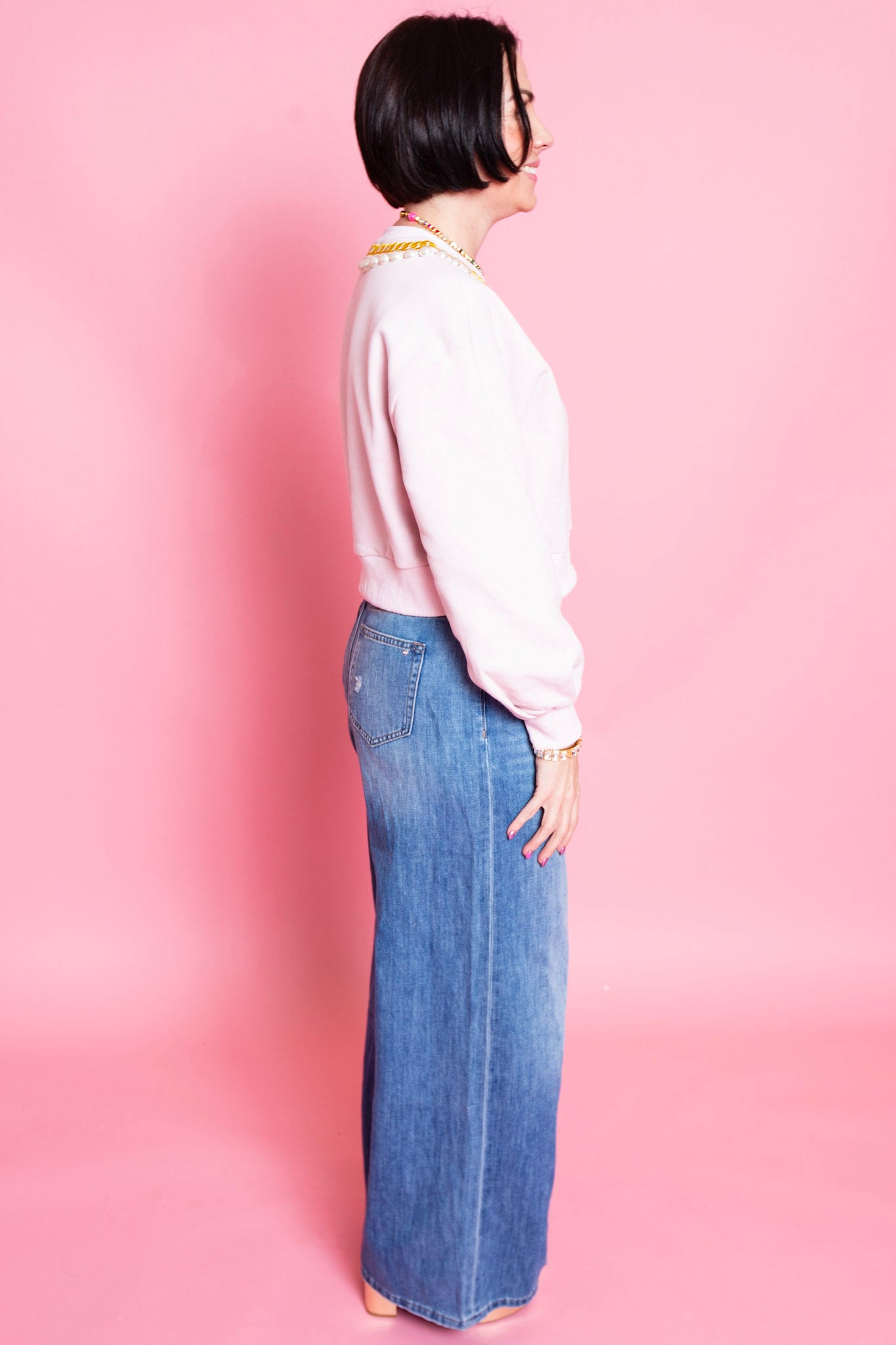 QUEEN OF SPARKLES | Pink Hearts Charm Necklace Sweatshirt