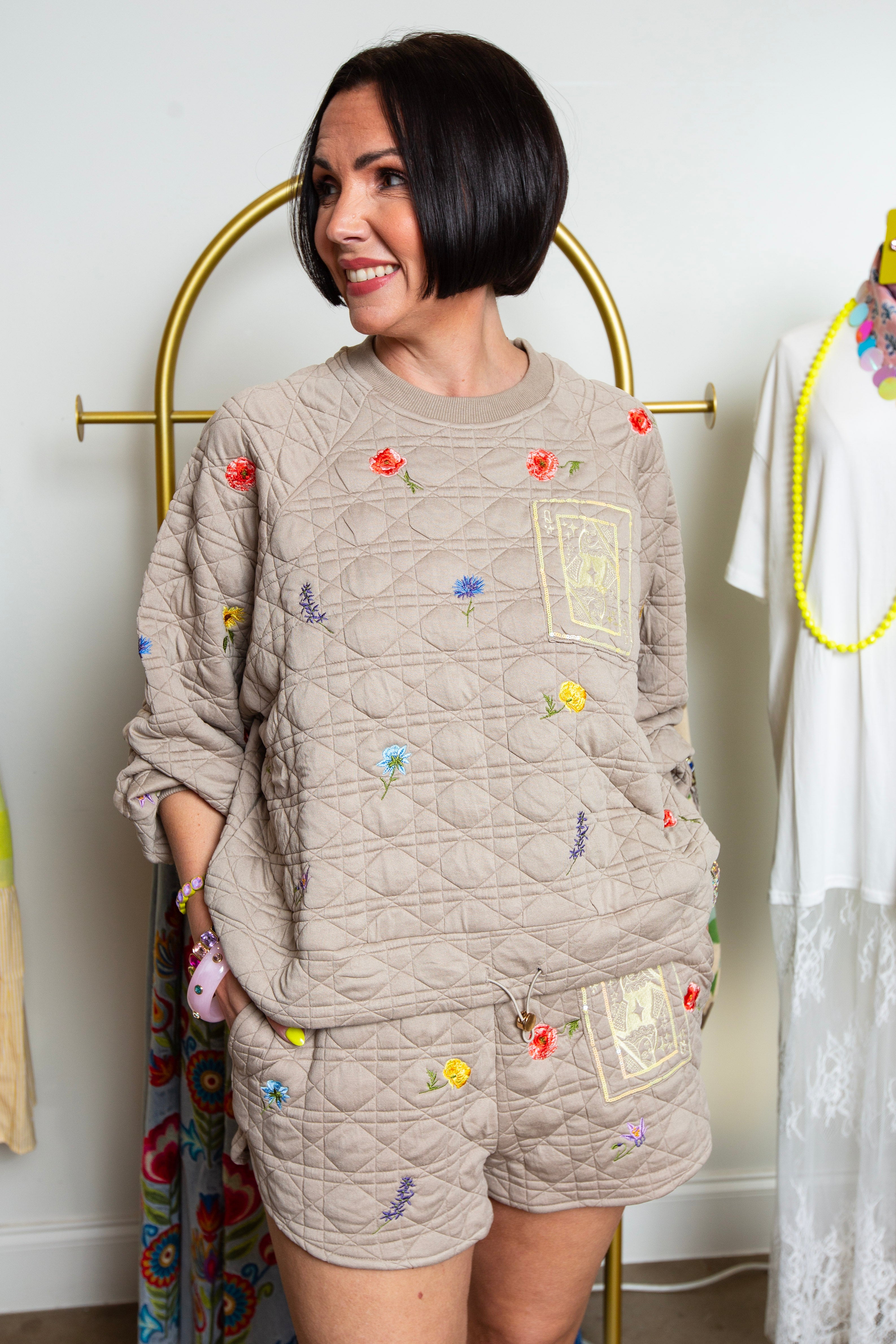 Queen Of Sparkles | Quilted Floral Card Logo Crew Neck