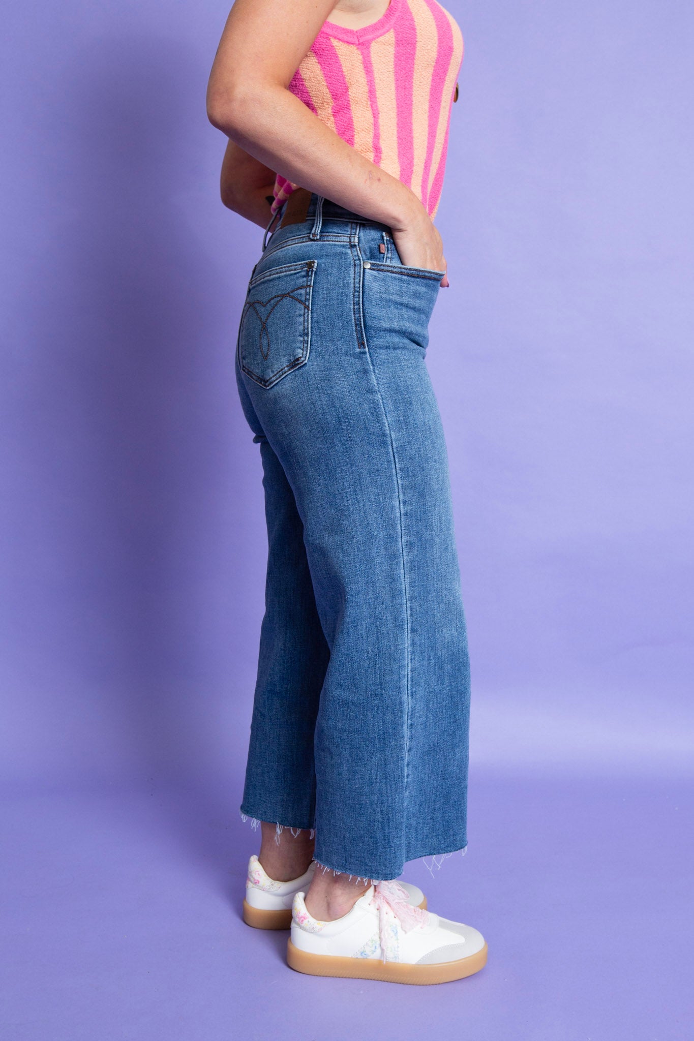 Judy Blue | Wide Crop Classic Jean