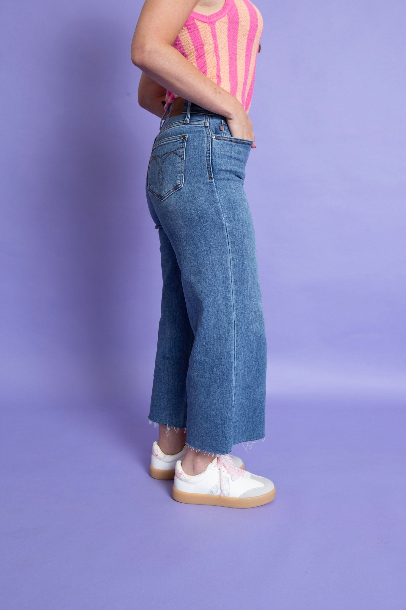 Judy Blue | Wide Crop Classic Jean