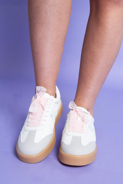 Axel Floral Sneaker