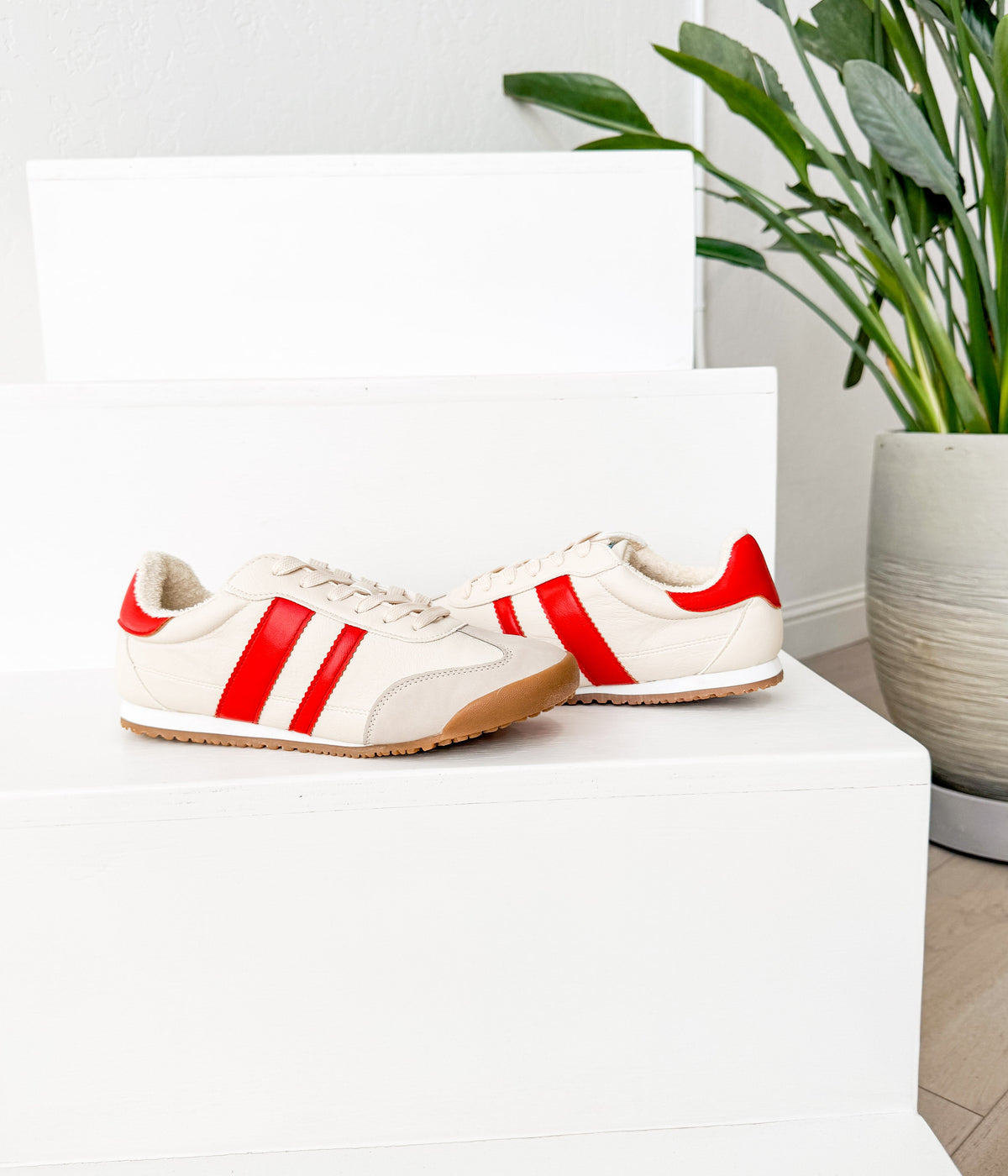 Madrid Sneaker in Beige/Red