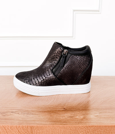 Timmibelle Wedge Sneaker in Black