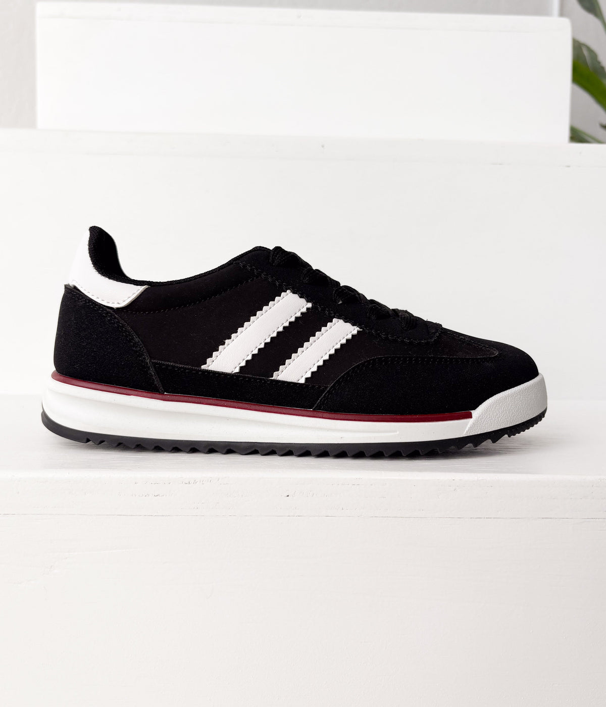Tokyo Dual Stripe Sneakers in Black